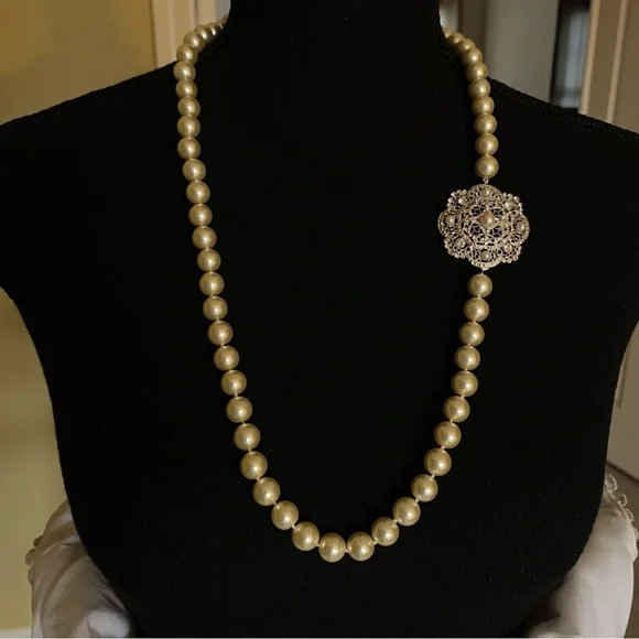 Camrose and Kross JBK Collection Faux Pearl Necklace +Box and COA - Picture 3 of 17